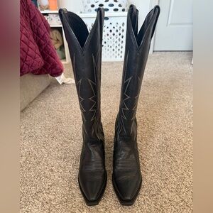 Tecovas Loretta in Black size 7B